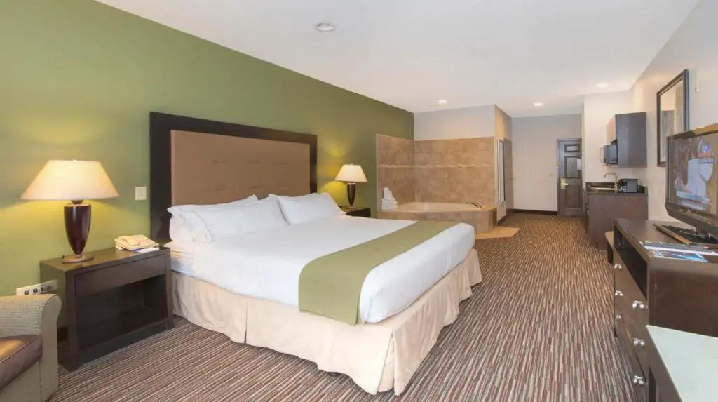 Holiday Inn Express Hotel Suites Chicago